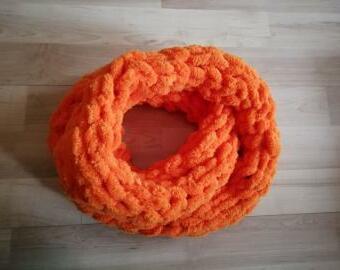 Měkký pletený nákrčník - výrazná oranžová
