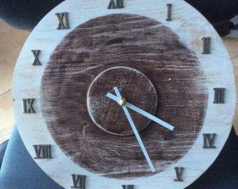 Dřevěné hodiny Kulaté